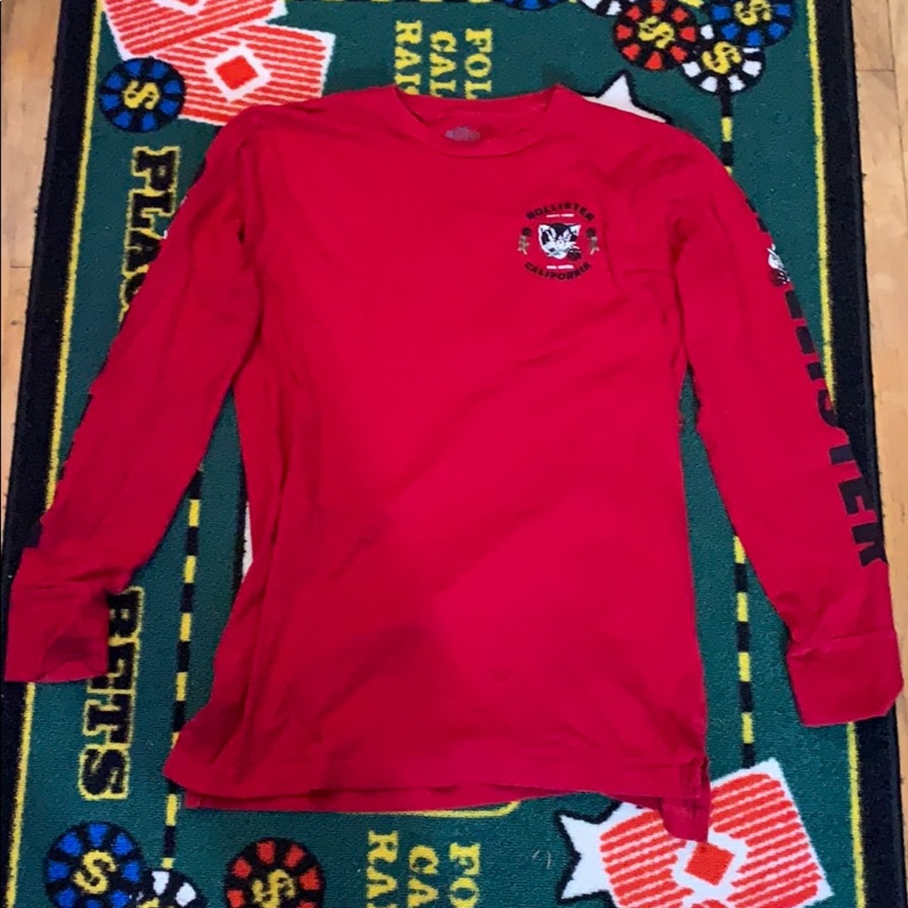 Size small hollister long sleeve
